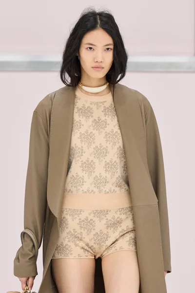Look 32